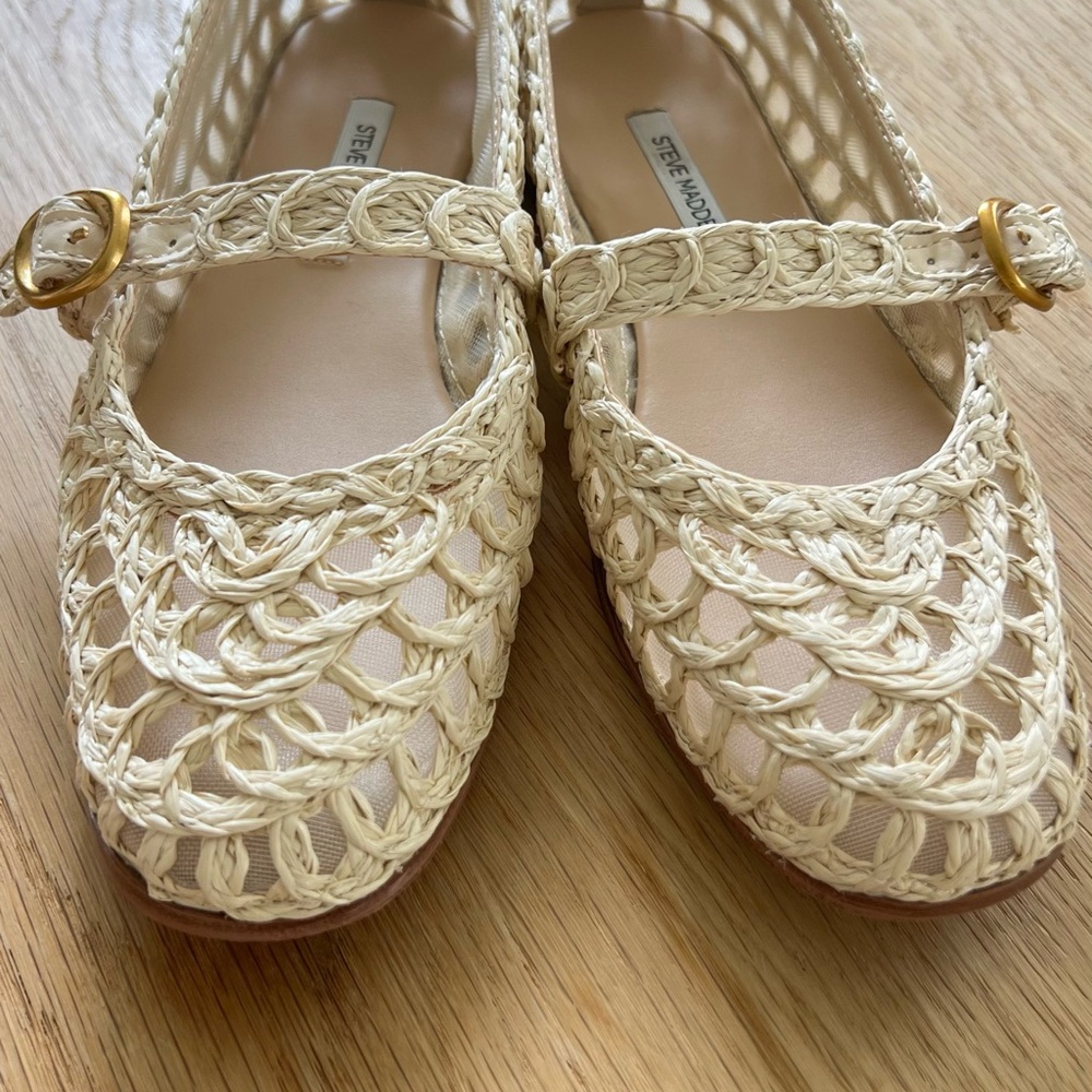 Steve Madden Cream Woven Raffia Flats Sz 6 - Picture 4 of 4